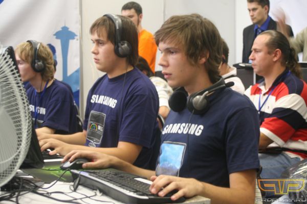 ���� diNGo + hooch