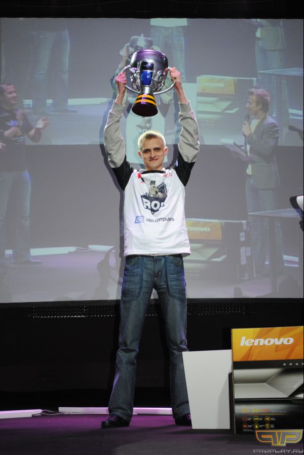 �������!